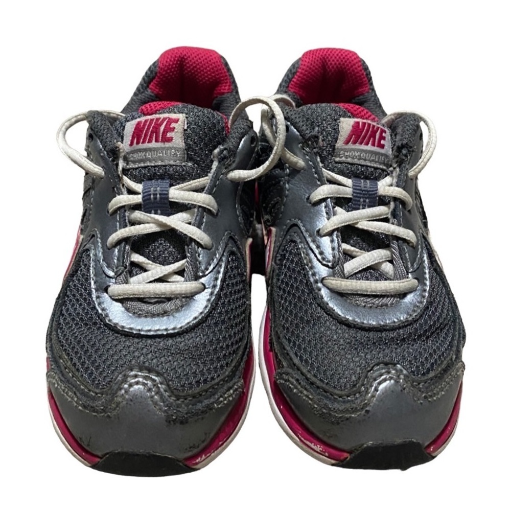 Nike lace up Pink and Gray little girl tennis shoes Size 9.5 non-marking